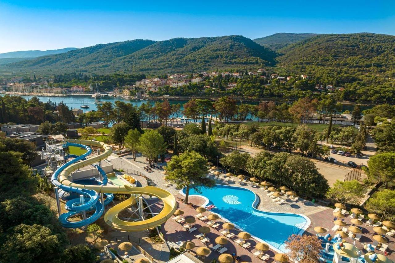 Trim Sunny Apartments By Valamar Stari Grad  Exterior foto