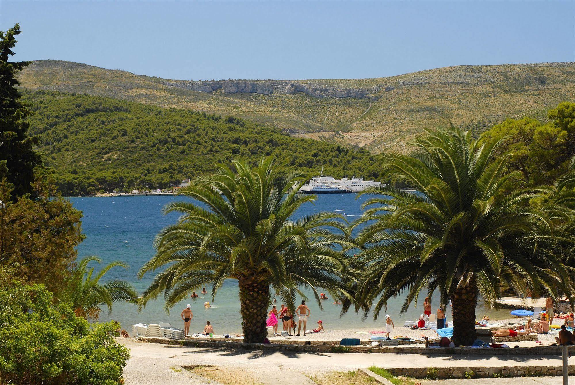 Trim Sunny Apartments By Valamar Stari Grad  Exterior foto